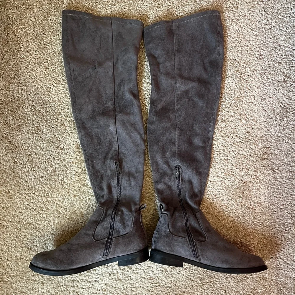 Like new - Reaction Kenneth Cole - Over-the-Knee Boots - gray